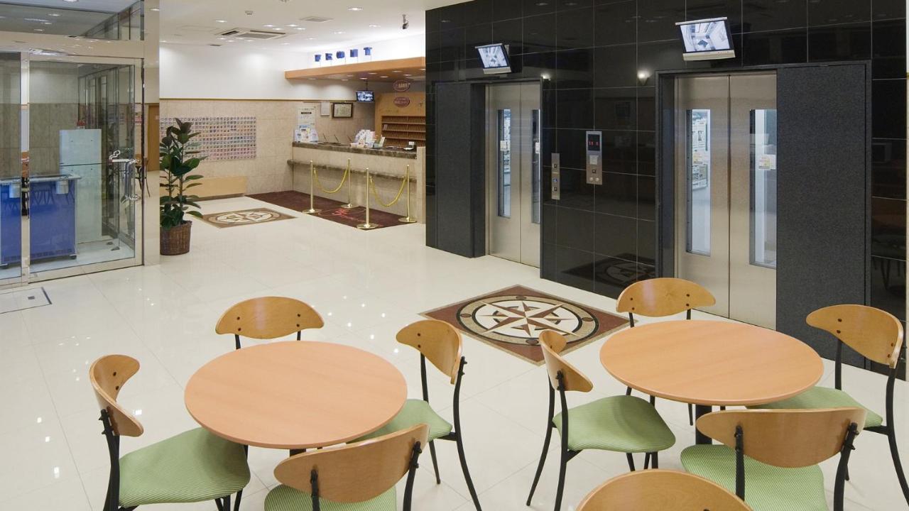 Toyoko Inn Hokkaido Asahikawa eki Higashi guchi Eksteriør billede